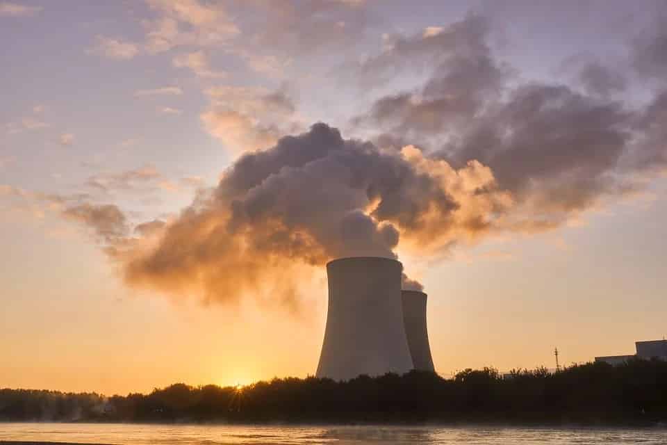 le senat conditionne l'arrêt de reacteurs nucleaires