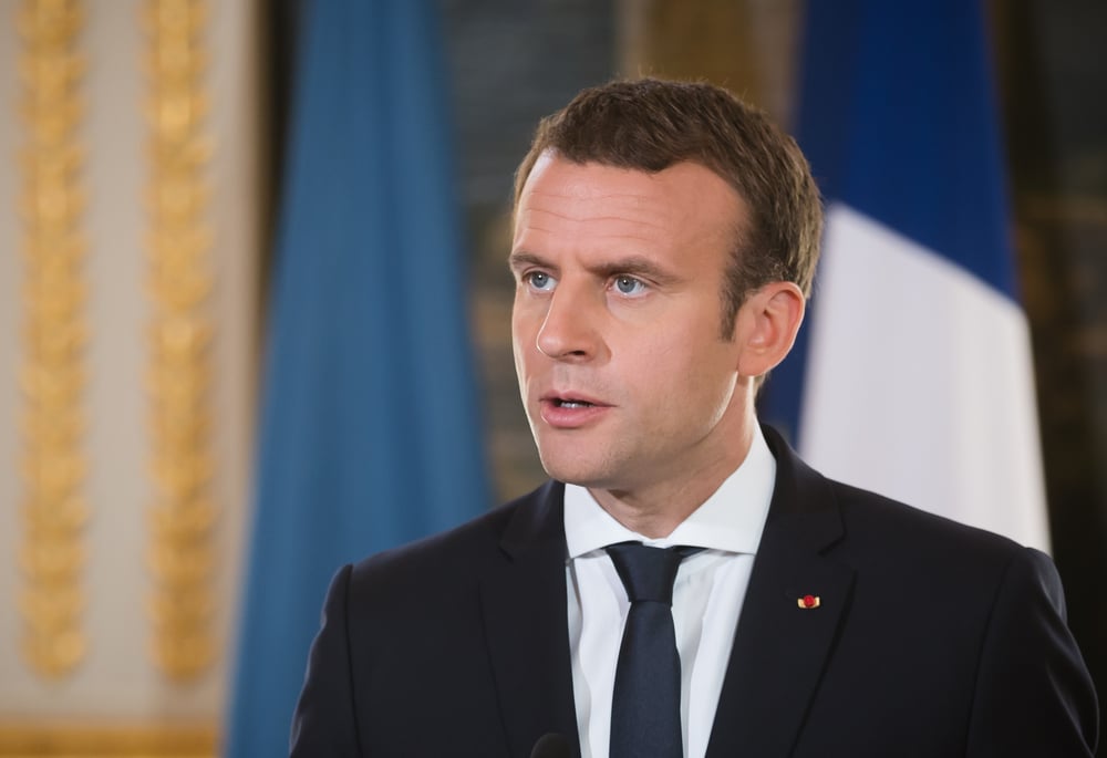 macron appelle les entreprises a ne pas signer contrats energie trop vite