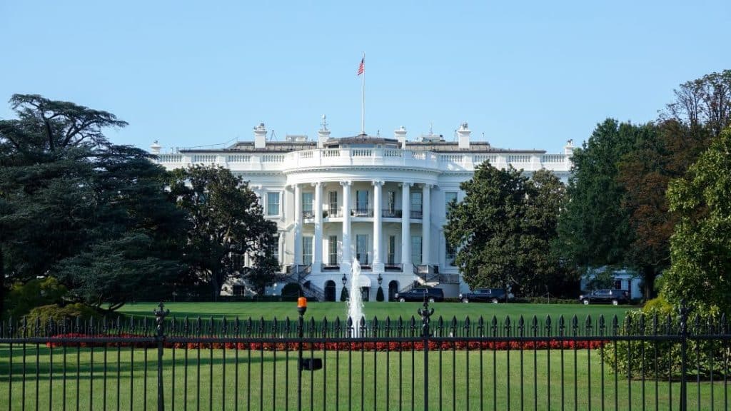 Avec la levée des freins réglementaires et un retour à une politique énergétique offensive, les États-Unis multiplient les projets de GNL.