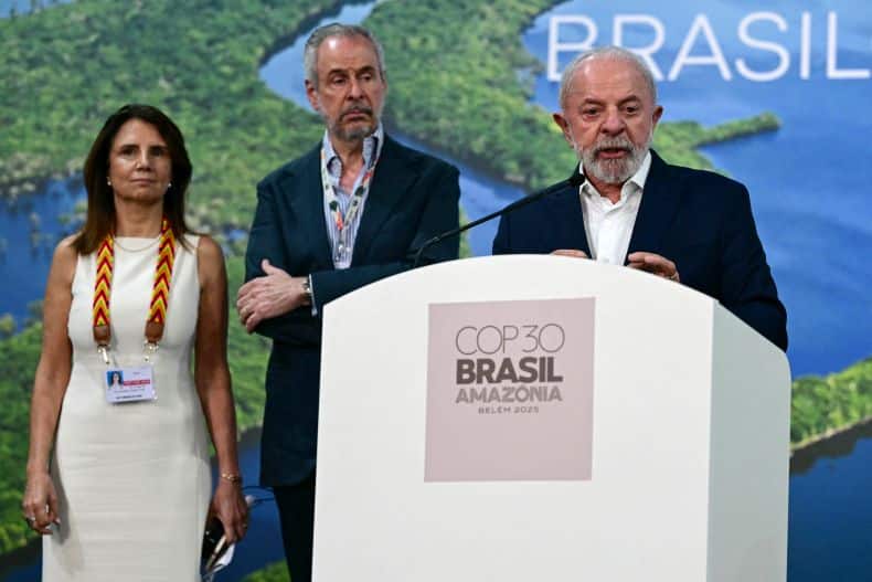 Lula défend, à la COP30, une sortie des énergies fossiles fondée sur le rythme propre à chaque pays.