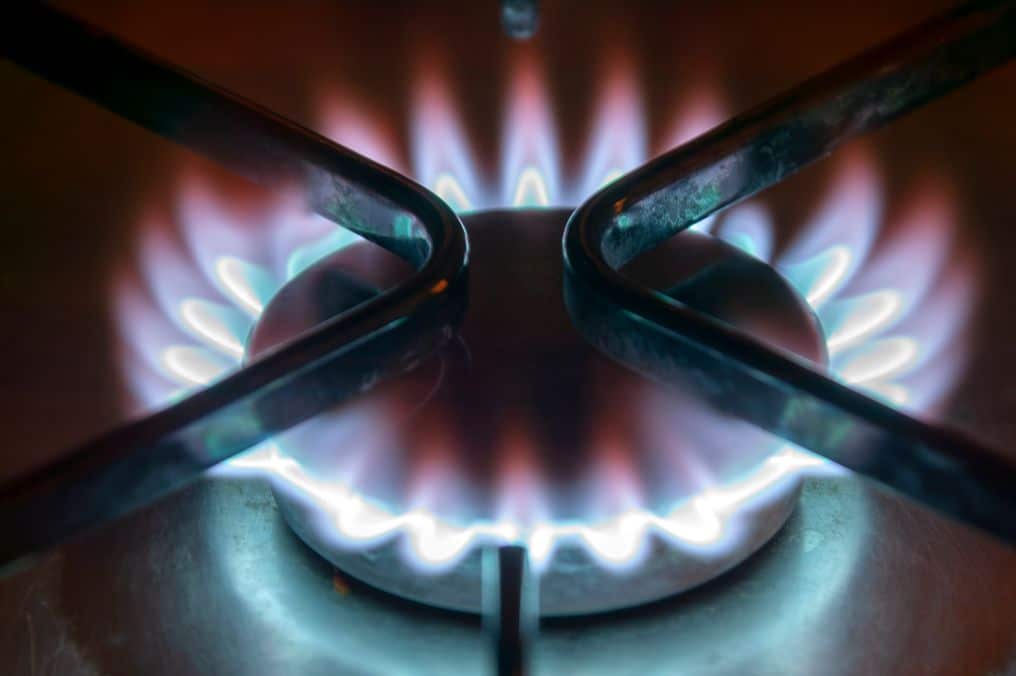 Une hausse des prix du gaz, liée à la fermeture d'Ormuz, touchera dès juillet la majorité des consommateurs français.